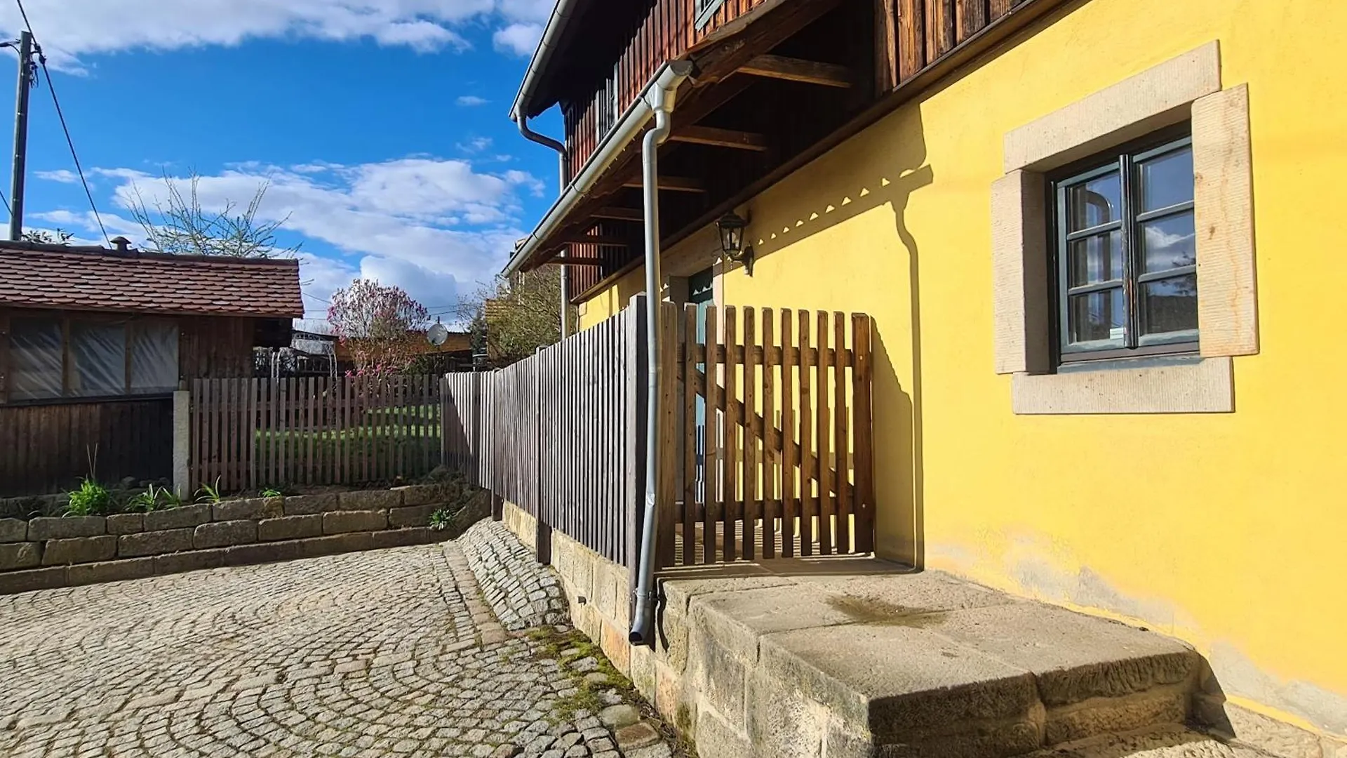 Gaestehaus Zum Rosengarten ドレスデン 別荘